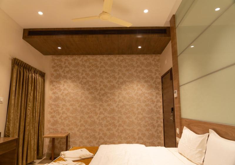 The Paradise Hotel - Luxury Stay Kanchipuram Eksteriør billede