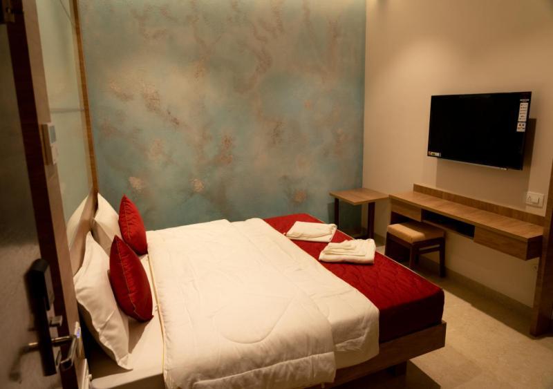 The Paradise Hotel - Luxury Stay Kanchipuram Eksteriør billede