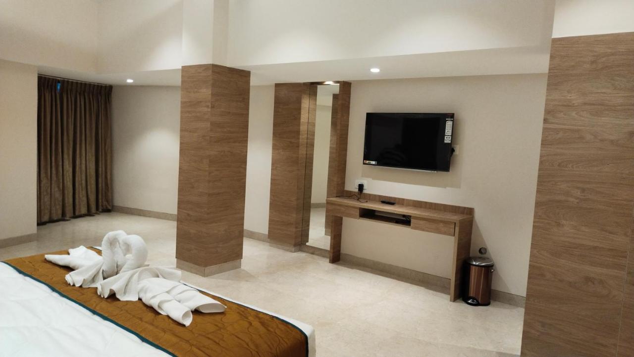 The Paradise Hotel - Luxury Stay Kanchipuram Eksteriør billede