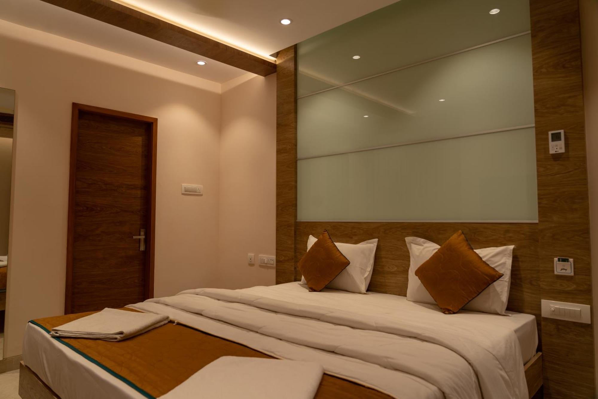 The Paradise Hotel - Luxury Stay Kanchipuram Eksteriør billede